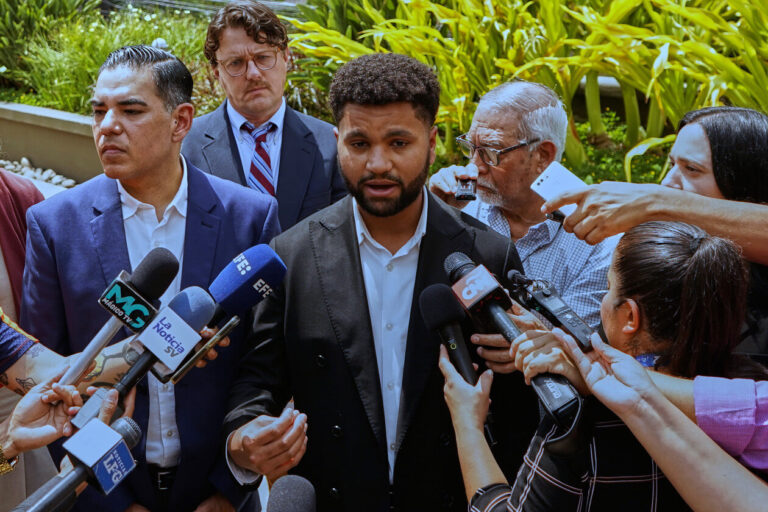 Democrats Highlight Wrongful Deportation to El Salvador-tramesh