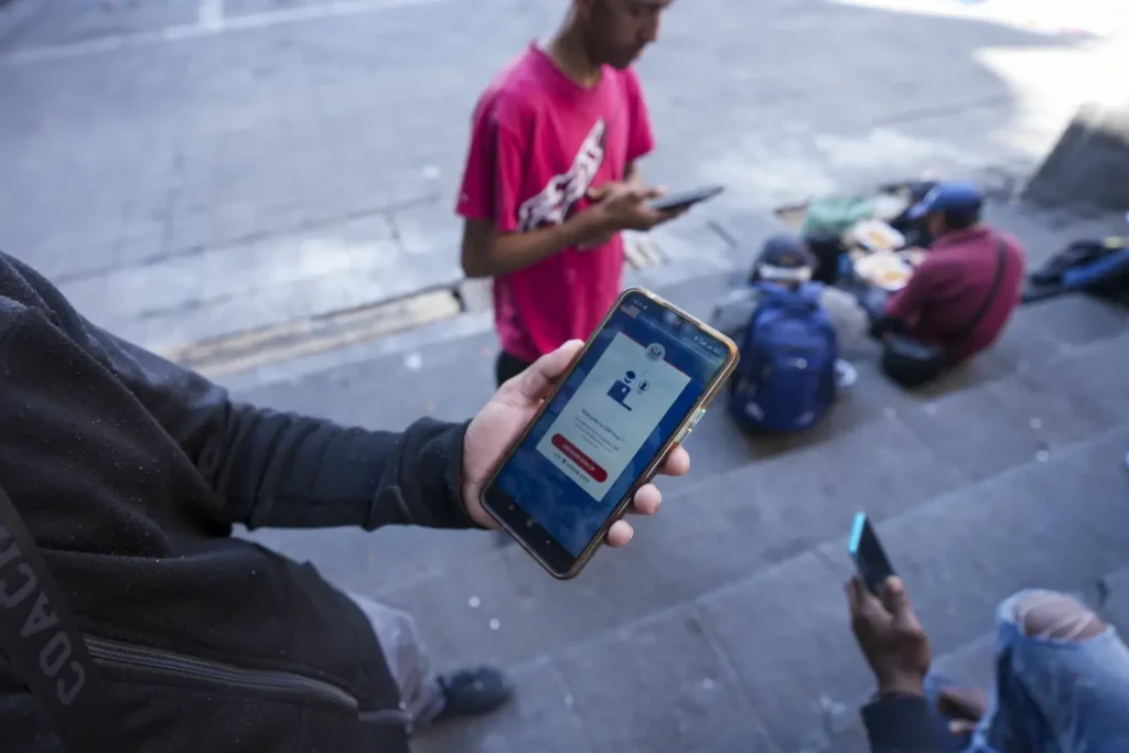 Trump DHS Ends Status for Migrants Using CBP One App 2 trump