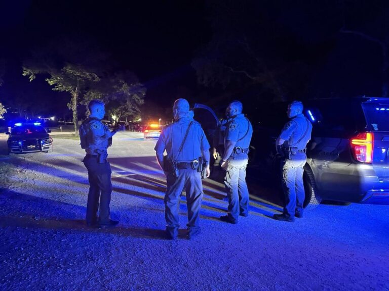 At atomic 11 blood-soaked in South Carolina bank boondocks shooting-tramesh