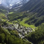 Glacier Collapse in the Swiss Alps Destroys Most of a Village 3 Glacier Collapse in the Swiss Alps Destroys Most of a Village-tramesh
