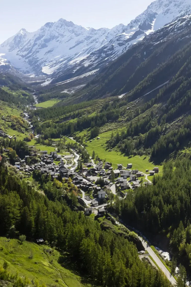 Glacier Collapse in the Swiss Alps Destroys Most of a Village-tramesh