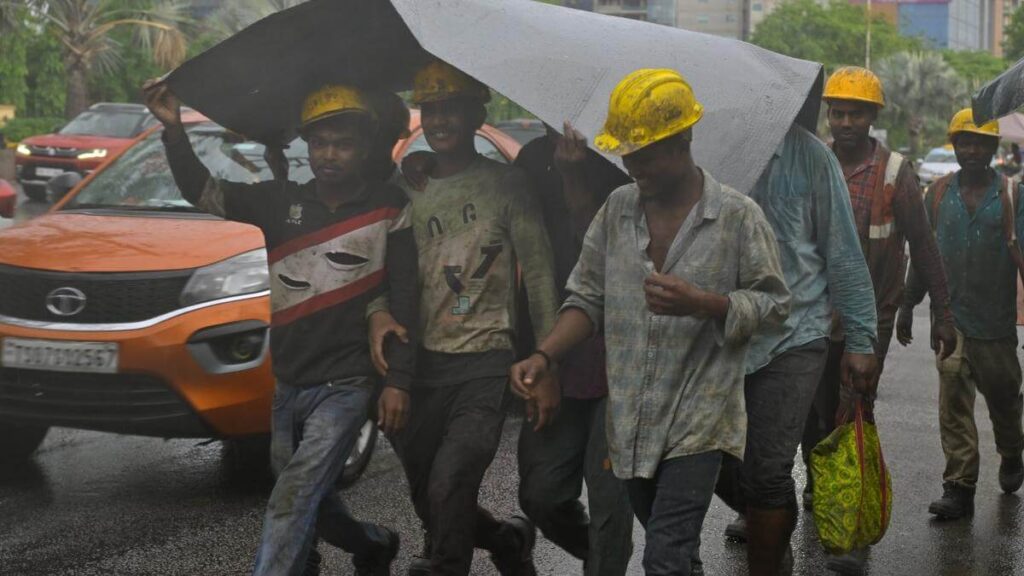 Heavy Rains Expected Telangana on Yellow Alert, Weather System Developing Near Goa-tramesh