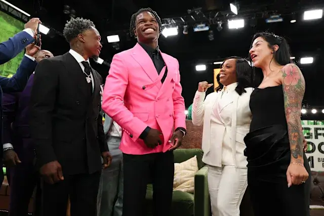 Travis Hunter and Leanna De La Fuente Celebrate Wedding Before Jaguars Training Begins-tramesh