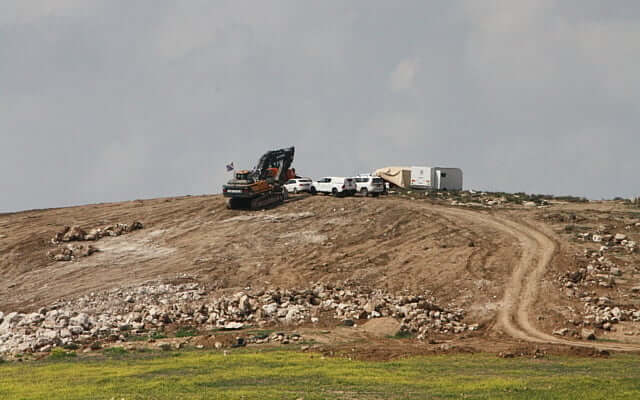 UK sanctions settlers, groups affiliated to abandon adjoin West Bank Palestinians-tramesh