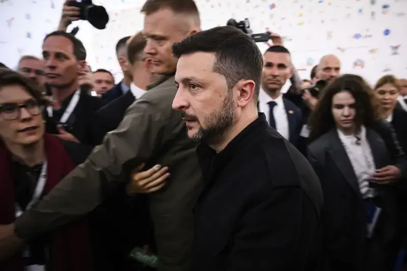 Russia-Ukraine Peace Talks Last Less Than 2 Hours, Result in POW Deal Only 3 Zelenskyy seeks European unity-tramesh