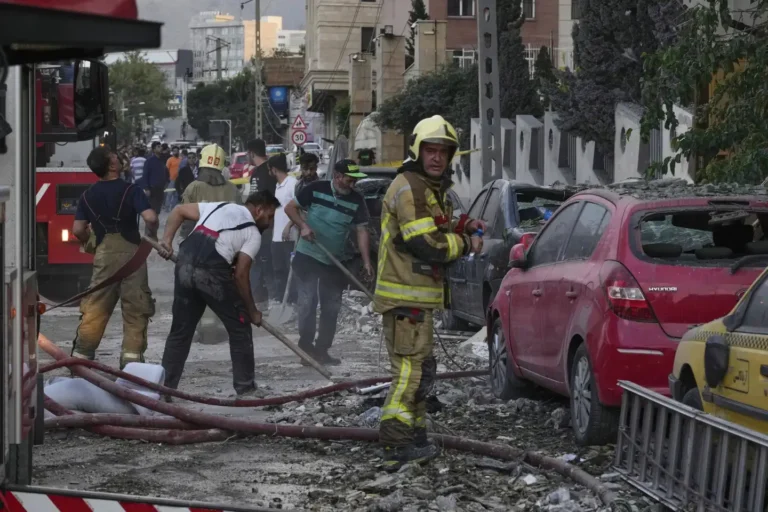Israel Strikes Iran’s Nuclear, Military Sites and Kills Top Iranian -tramesh